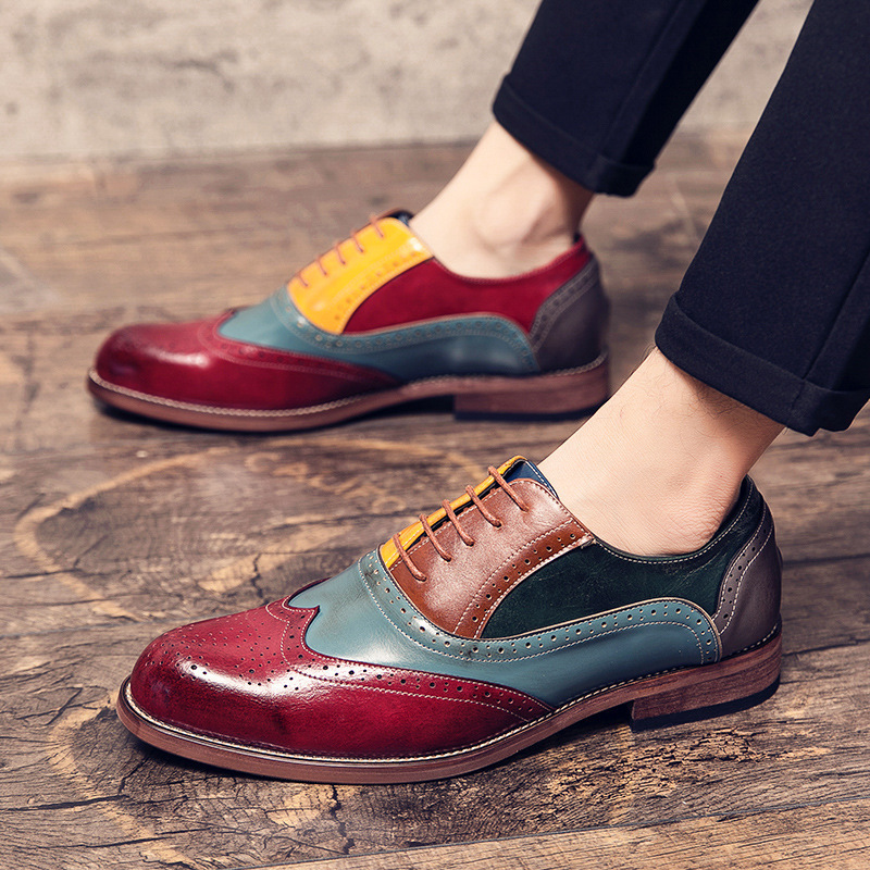 2024 primavera y otoño hombres costura cordones delanteros casuales puntiagudas botas Martin moda color a juego zapatos tallados Bullock