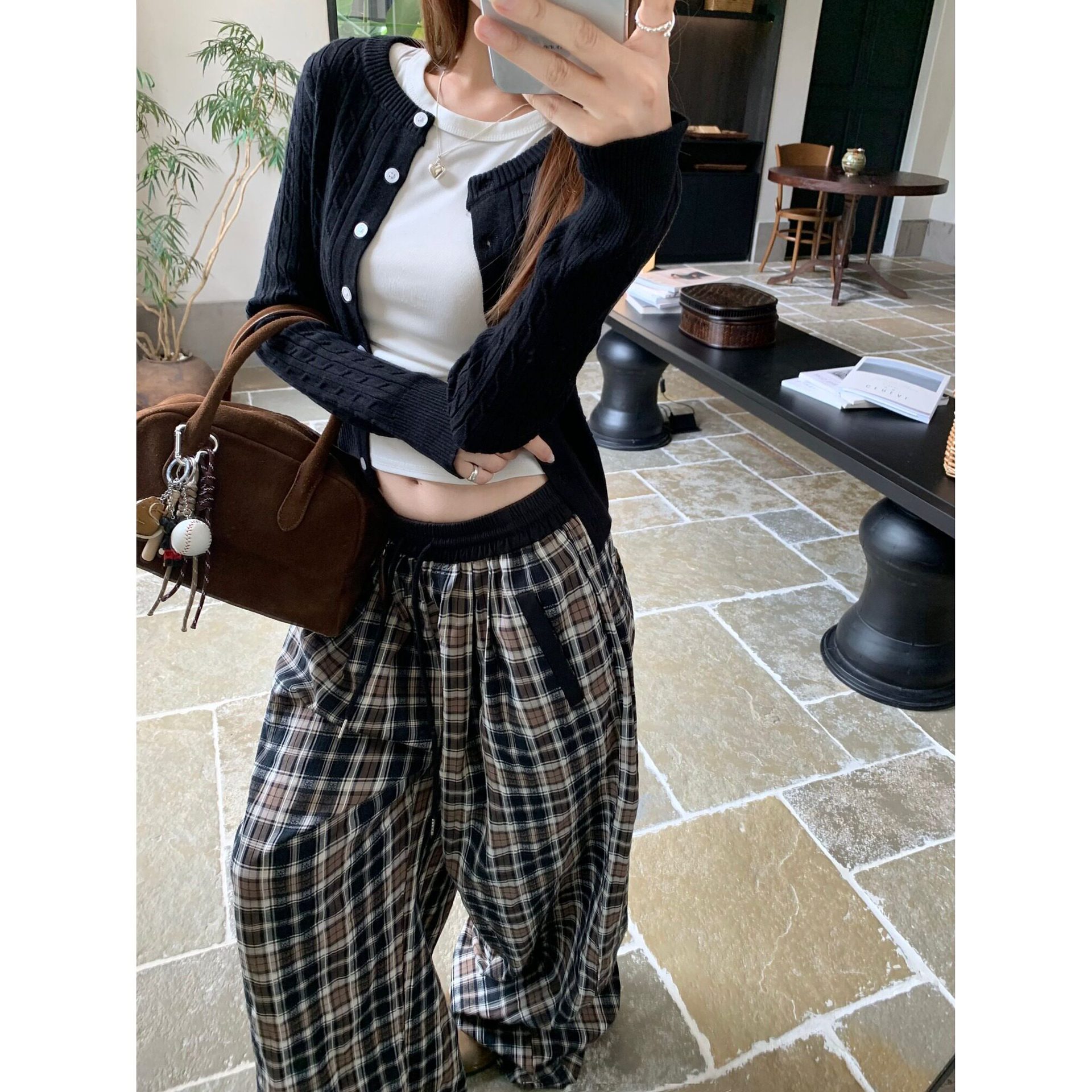 Korean-style new spring, autumn, and winter short knitted cardigan with twist pattern, women's fashion button-up top jacket for autumn