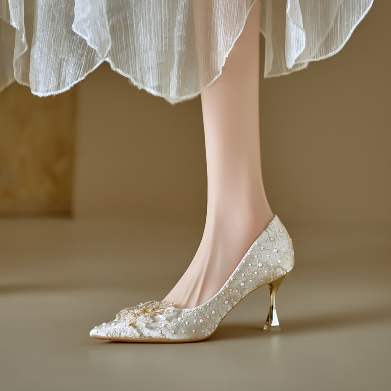 Wanziyanyan 2026 New Wedding Shoes, Pointed Toe, Thin Heels, Crystal Flower High Heels, Bridal Shoes That Are Comfortable and Don'T Tire Your Feet, Shallow Mouth Single Shoes Wanziyanyan 2026 New Wedding Shoes, Pointed Toe, Thin Heels, Crystal Flower High Heels, Bridal Shoes That Are Comfortable and Don'T Tire Your Feet, Shallow Mouth Single Shoes