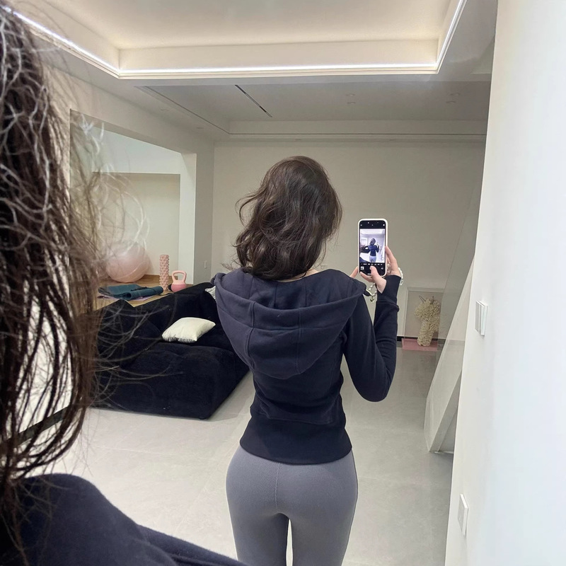 Spring Slim-Fit Hooded Sweatshirt Jacket for Women 2026 New Style Women's Regular Shoulder Fitted Waist-Cinching Top Yoga Wear Cardigan