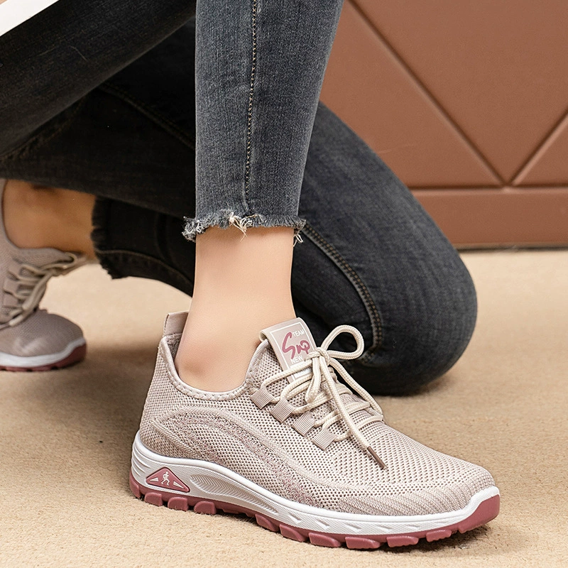 Старая пекинская обувь из ткани женская обувь весна лето новая летающая спортивная обувь дышащая и нескользкая обувь для пожилых людей