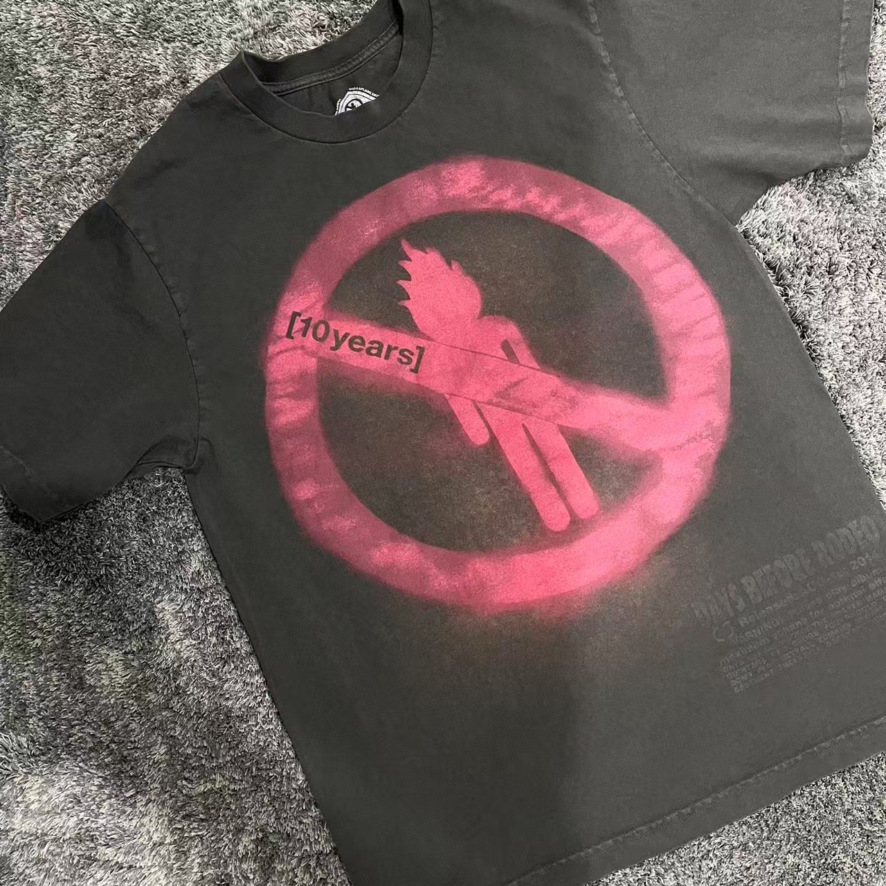 Travis Scott FW24 DAYS BEFORE RODEO火柴人印花复古做旧短袖T恤