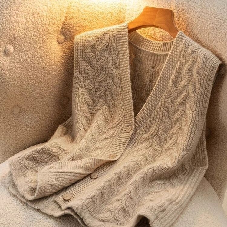 【Cashmere Family】Knitted Sweater Vest Cardigan for Women, Versatile Top, Sleeveless Sweater, Layered Vest, Thickened 【Cashmere Family】Knitted Sweater Vest Cardigan for Women, Versatile Top, Sleeveless Sweater, Layered Vest, Thickened