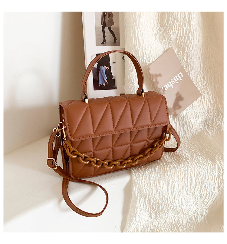 thumbnail image 1 of Bolso pequeño de moda para mujer 2025, diseño exclusivo y sofisticado, bandolera de cuadros bordados, bolso de mano pequeño estilo caja., 1 of 10