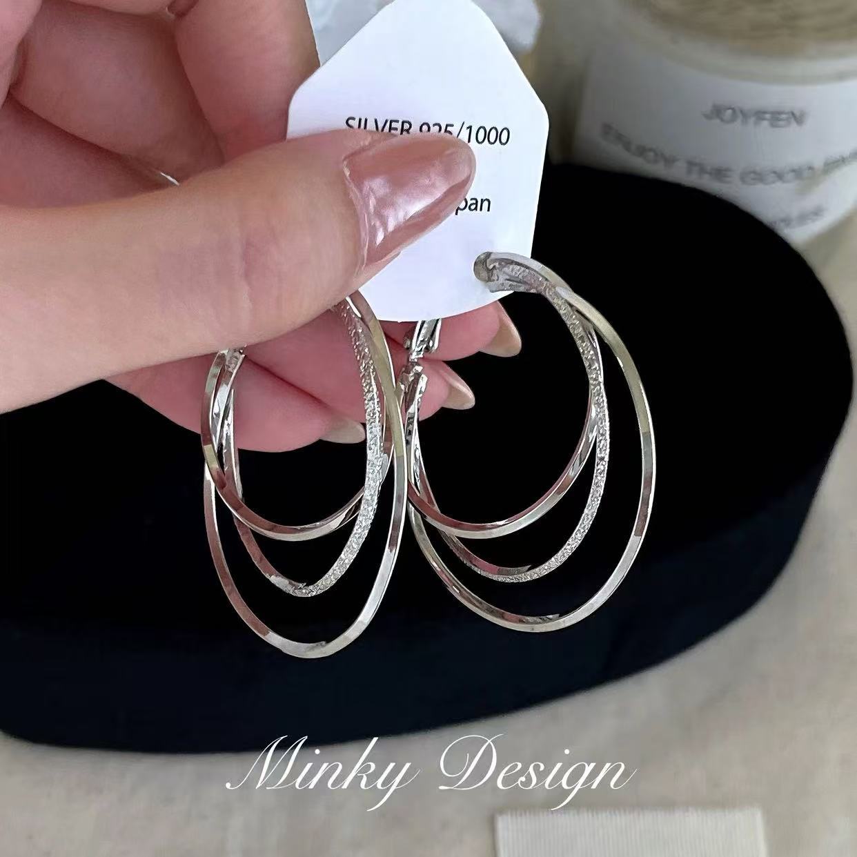 Fashionable and Stylish Exaggerated Cross Multi-Circle Earrings, Light Luxury High-End Earrings, Niche Versatile Commuter Personality Ear Accessories