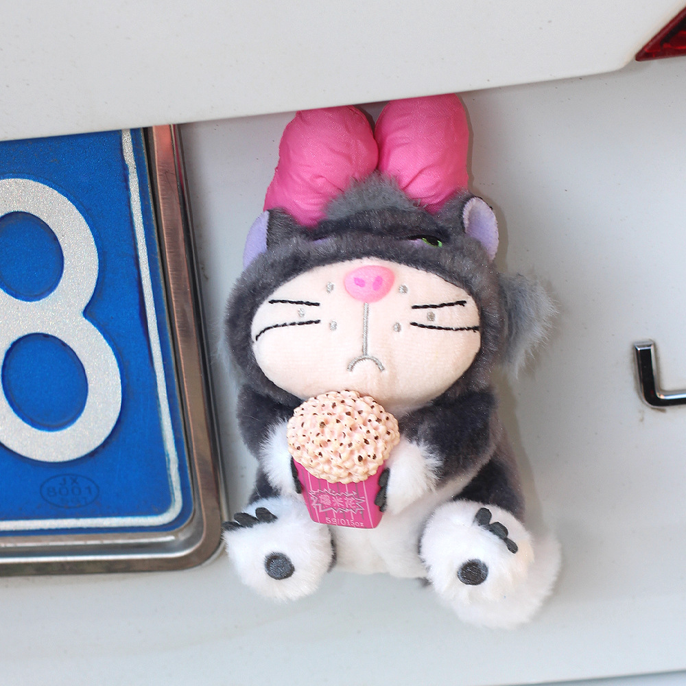Cute Lucifer muñeca exterior coche techo de coche cola trasera muñeca de peluche colgante coche baúl colgante coche interior