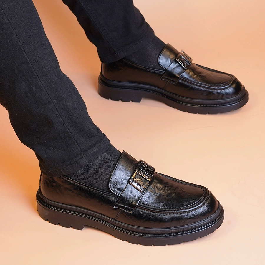 Осенние мужские универсальные черные лоферы без шнуровки, повседневная деловая модная обувь в британском стиле