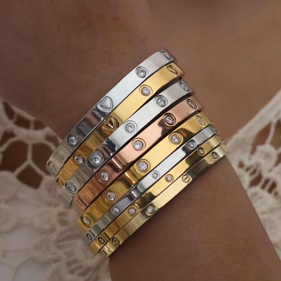 Geometric, Heart Shape Pattern All Seasons Season Retro Classic Style Geometric Heart Shape 304 Stainless Steel Bangle In Bulk