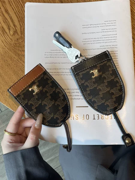 New Women's Multifunctional Key Bag Men's Fashion Retro Leather Car Key Bag Remote Control Storage Bag Key Hanger