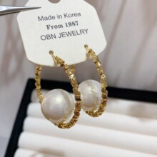 2025年新款潮金色大圈圈耳环欧美气质感时尚百搭简约小众珍珠耳饰