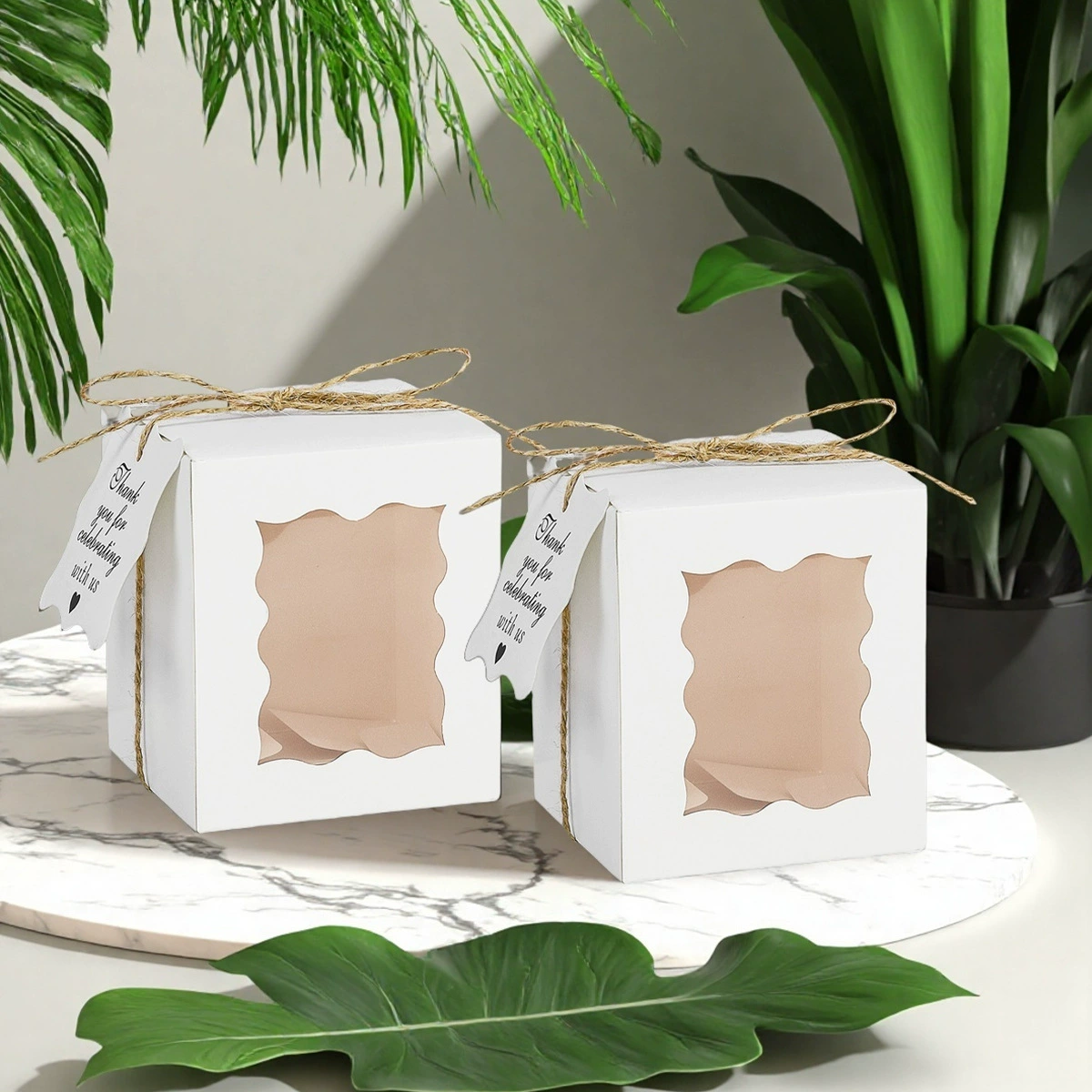 коричневая упаковочная бумажная коробка, упаковочная коробка, прямоугольная картонная упаковка, высококачественная подарочная коробка, прозрачное окно, коробка для конфет, стиль ins