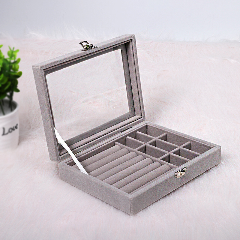 Simple Style Solid Color Flannel Jewelry Boxes display picture 1