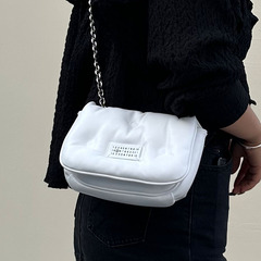 2024年百搭流行數字翻蓋塔扣真皮枕頭包單肩手提斜挎女包