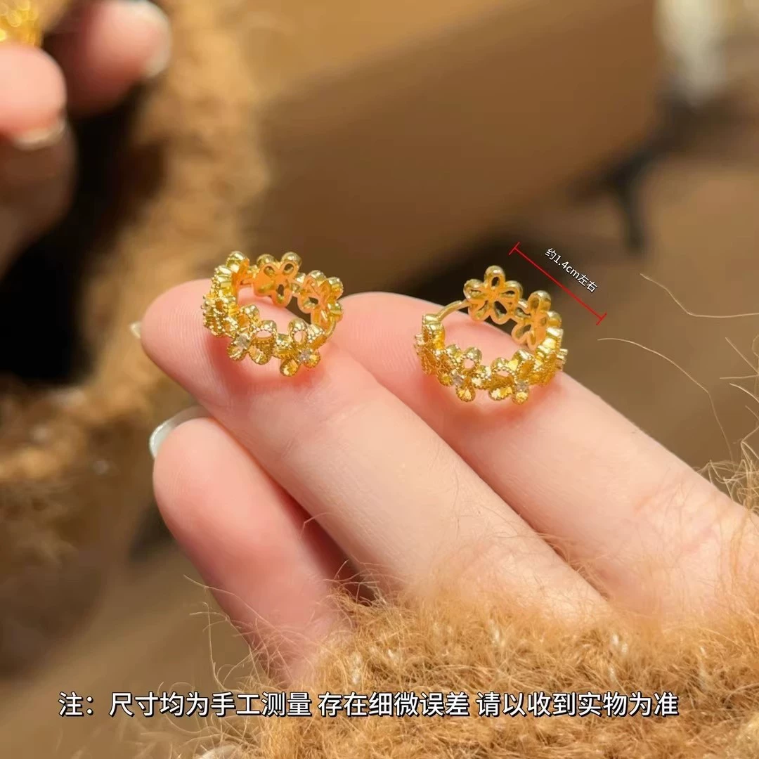 Brand universal small earrings from pearl