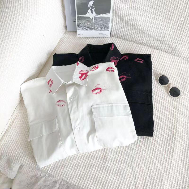 Camisa blanca de manga larga con estampado de labios para hombres y mujeres camisa suelta de moda perezosa de alto grado de diseño de nicho delgado de verano