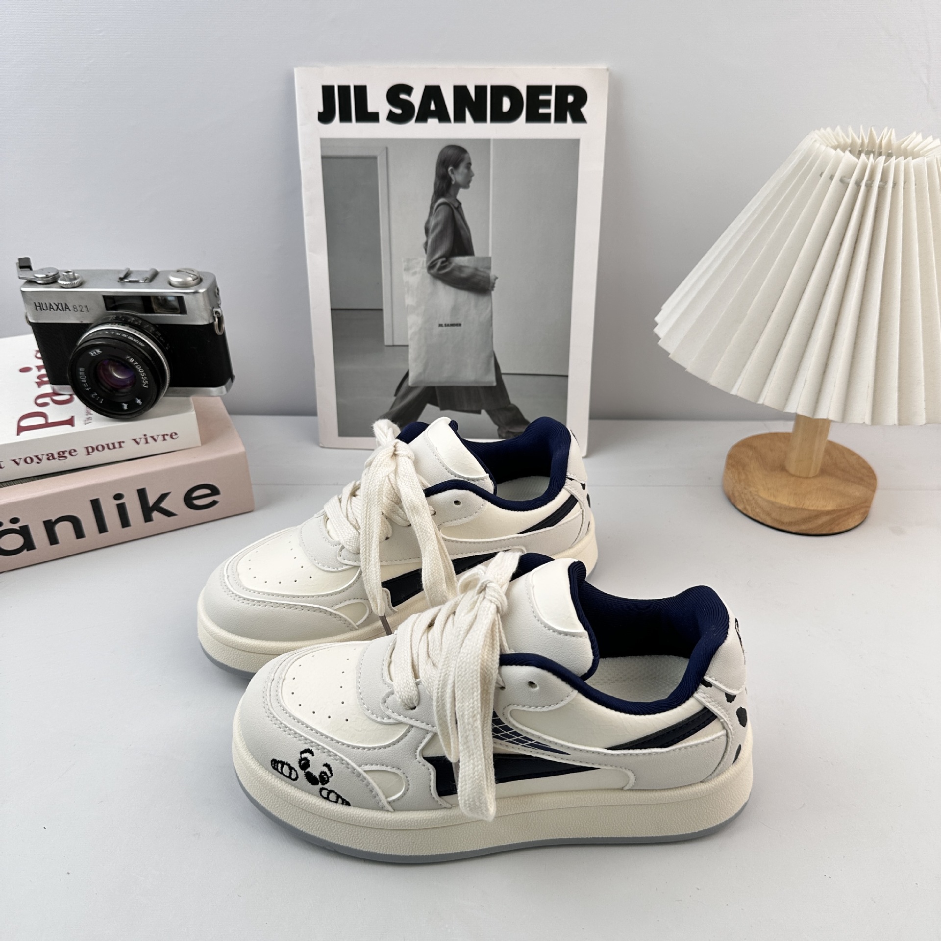 Yuanbo coreano rosa versátil zapatos de skate para mujeres 2025 otoño nuevos estudiantes zapatos deportivos casuales zapatos de entrenamiento alemán pequeños zapatos blancos