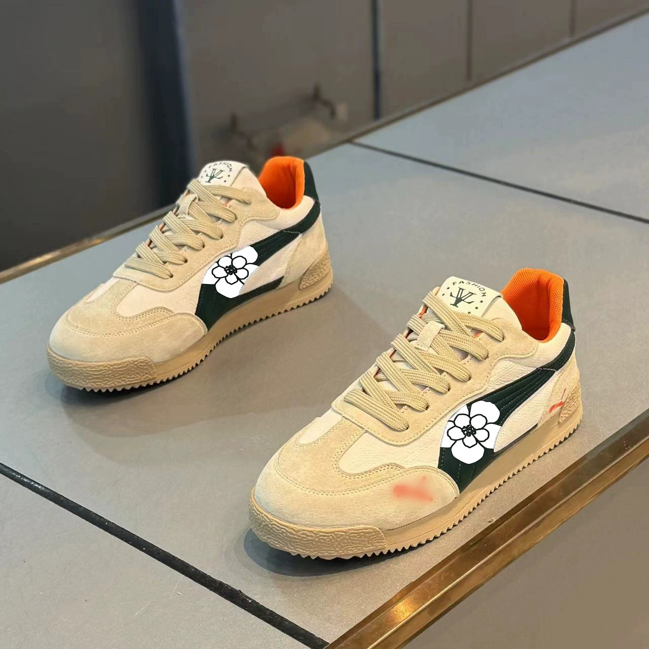 2025 Весенняя повседневная обувь модная дикие кроссовки дышащая и удобная ретро обувь на толстой подошве прилив большого размера мужская обувь