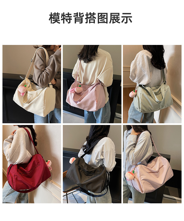 Sports yoga fitness bag 2025 new college student shoulder bag cute pendant-tipped crossbody bag popular travel bag