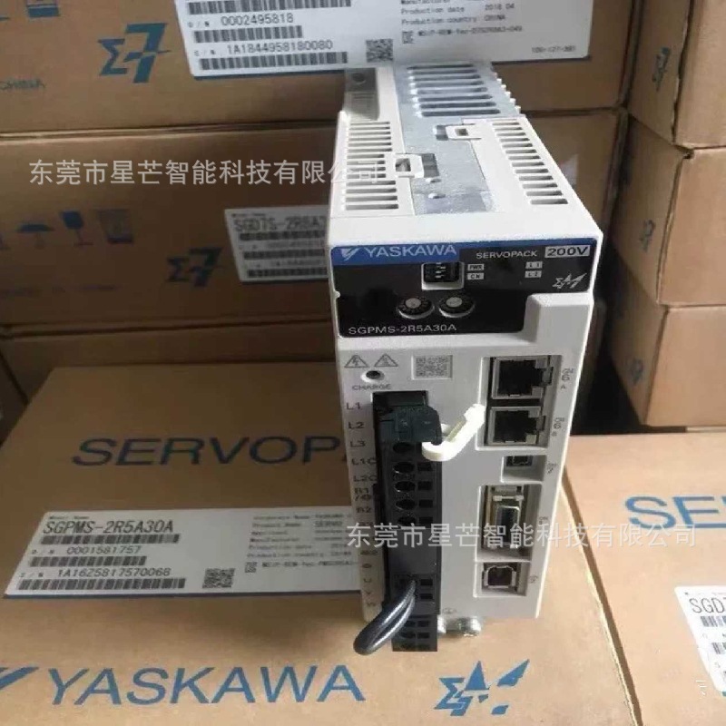 安川YASKAWA伺服驱动器SGDXS-1R6A00A8002全新原装现货包邮议价