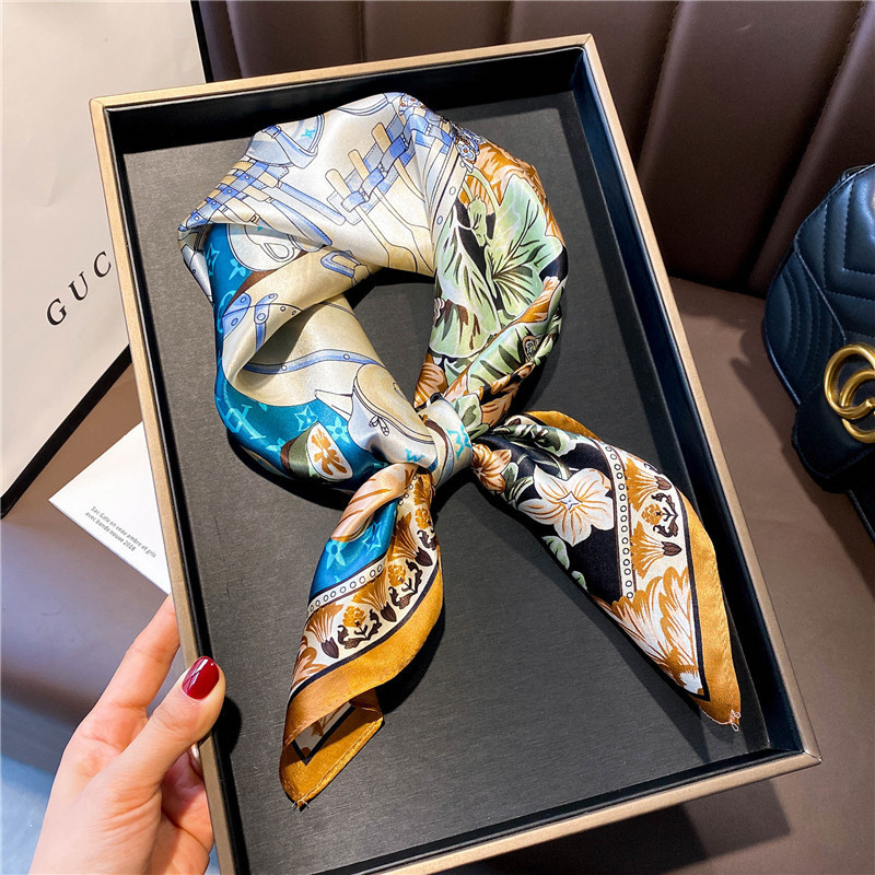 米色腰果百搭真丝丝女巾春秋围巾清新气质款冬季桑蚕丝方巾披肩