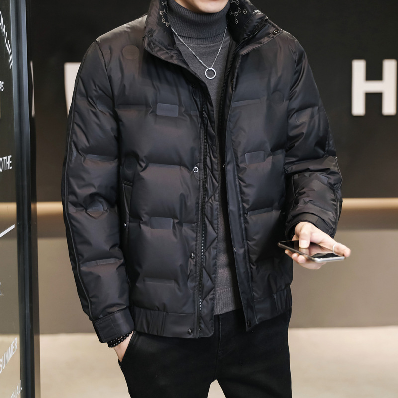 검은색