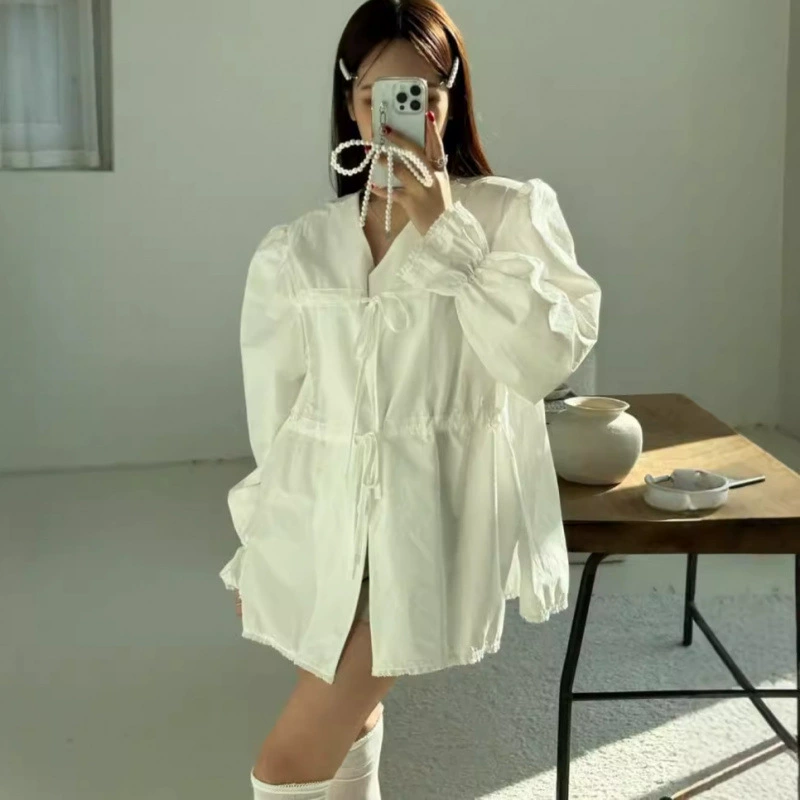 Корейская шикарная осенняя новая нишевая дизайнерская белая рубашка с кружевными рукавами-колокольчиками, женский свободный топ
