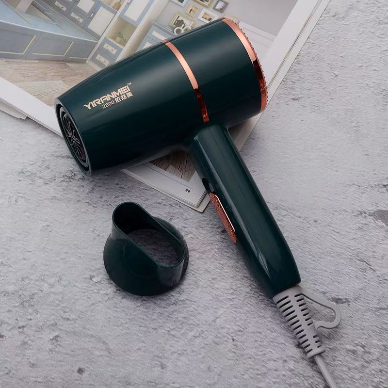 아직도 아름다운 녹색 헤어드라이어