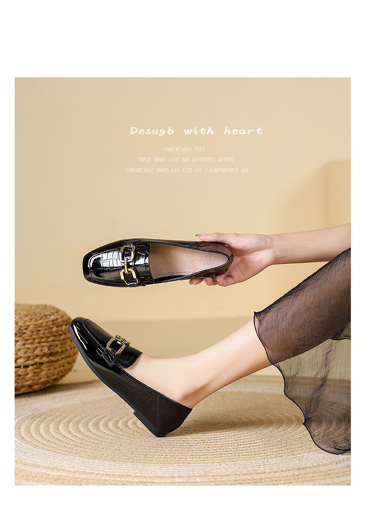 Άνοιξη και φθινόπωρο νέα φλατ παπούτσια γυναικεία κορεατική έκδοση λουστρίνι μαύρα μικρά δερμάτινα παπούτσια μόδας τετράγωνο δάχτυλο μεταλλική πόρπη παπούτσια Huidong χονδρική_voghion.com