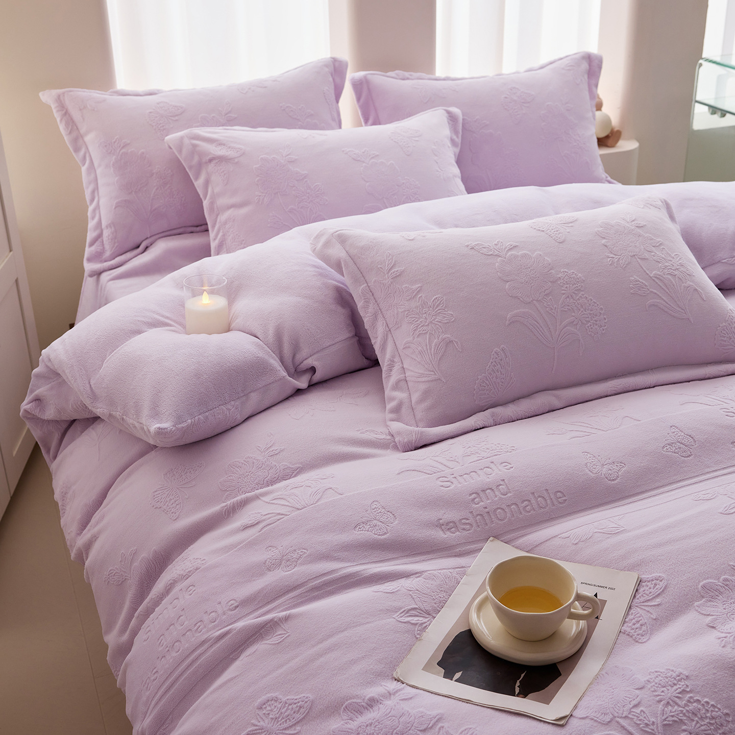 Una clase de cuatro piezas de seda de leche engrosada de alto peso 5D esculpido edredón cubierta sábanas de cama de invierno Kits de calor