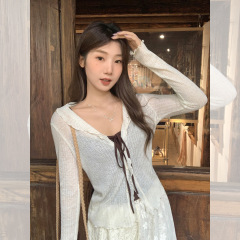 白杏色V领木耳边长袖毛针织衫女2025年初秋新款单排扣设计感上衣