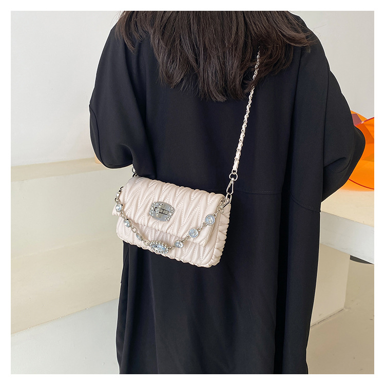 Diamond Chain Shoulder Bag - Small Pleated Crossbody Handbag_voghion.com