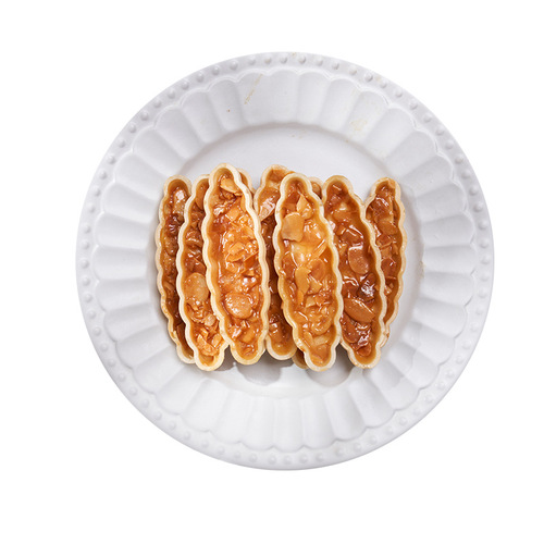 Glutinous rice boat caramel almond slices 80g 10 Hokkaido flavor nut almond shortbread cookies finished baked pastries