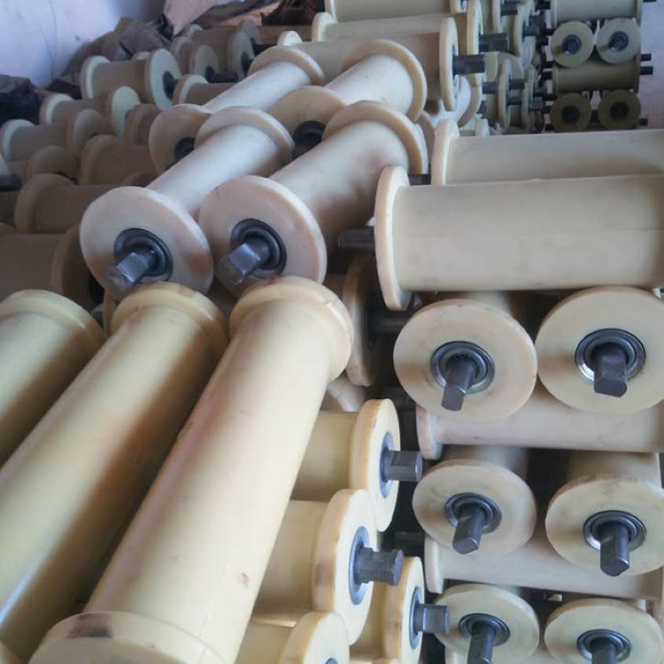 Minería 300 nylon grueso desgaste resistente a la llama rodillo rodante de nylon de alta calidad accesorios rodantes de poliuretano