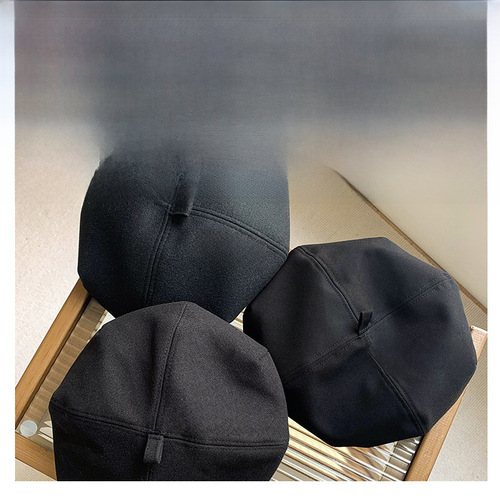 Black beret women's autumn and winter Japanese style big head beret hat ins internet celebrity face small octagonal painter hat