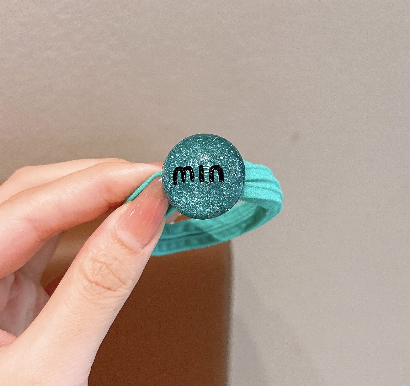 Círculo de cabello de letras para niños, cabello elástico de cabello alto, cuerda de bola brillante, cuerda de cabeza de bola, bebé no lastimará anillo de toalla de cabello