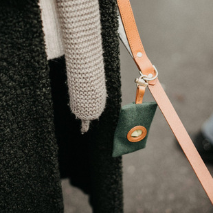 Fukumaru Felt Poop Bag Dispenser Garbage Bag Cosmetics Bag Poop Bag Capsule Outdoor Walking Dog Poop Zhaozhiqian