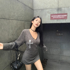 秋季时尚十字架v领长袖T恤女韩系收腰辣妹绑带气质灰色打底衫上衣