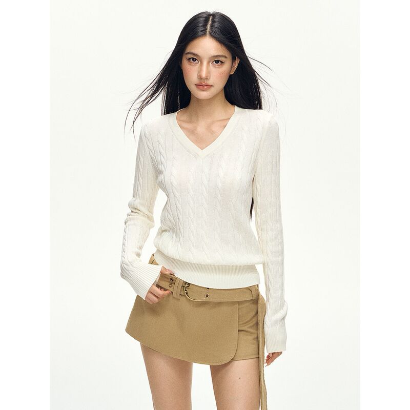 White V Neck Twist Design Knitted Sweater for Women's Autumn and Winter Outer Wear Thin Inner Layering Sweater Niche Top Ins White V Neck Twist Design Knitted Sweater for Women's Autumn and Winter Outer Wear Thin Inner Layering Sweater Niche Top Ins