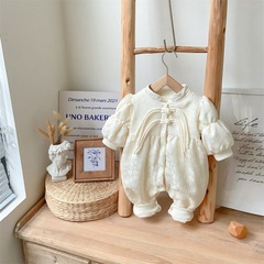 滿月嬰兒衣服秋冬中國風提花盤扣泡泡袖哈衣女寶寶加絨加厚連體衣