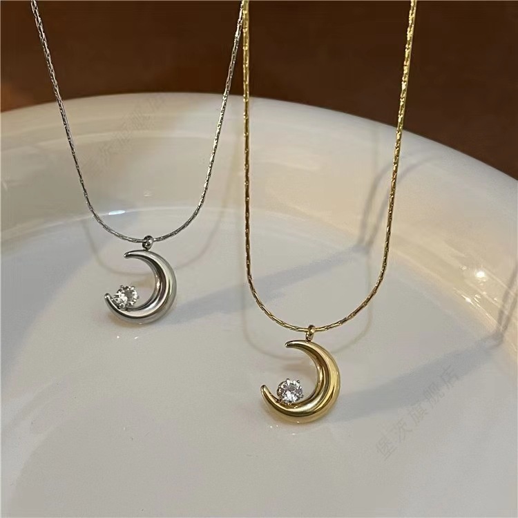 Titanium Steel Material Simple Style Moon Titanium Steel Inlay Zircon Pendant Necklace