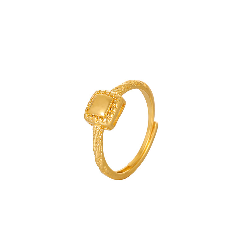 Alto sentido Pequeño Libro Rojo popular anillo de mujer nicho simple a juego de moda anillo de oro Arena de azúcar cuadrado pequeño lujo ligero