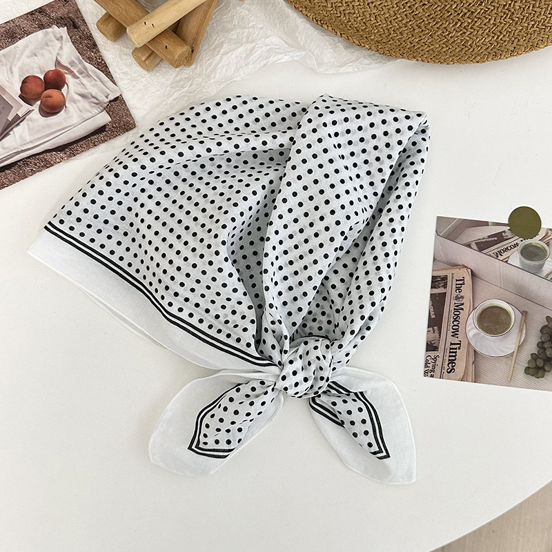 Una toalla de seda de algodón cuello pequeña toalla cuadrada de alta calidad nueva toalla de punto de onda universal correa de pelo protector de cuello pequeño chal