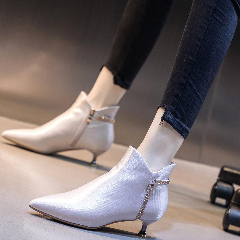 Universal low boots