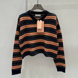 女式针织衫;连衣裙;吊带背心