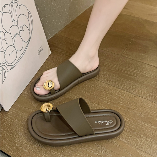 Summer New Toe Post Sandals for Women Fashion Outdoor Wear Anti-Slip Home Gold Plated Toe Cover Versatile Flat Beach Sandals