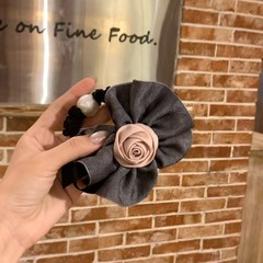 法式复古立体玫瑰发圈浪漫高级灰浮雕缎面珍珠头绳小众皮筋面膜圈