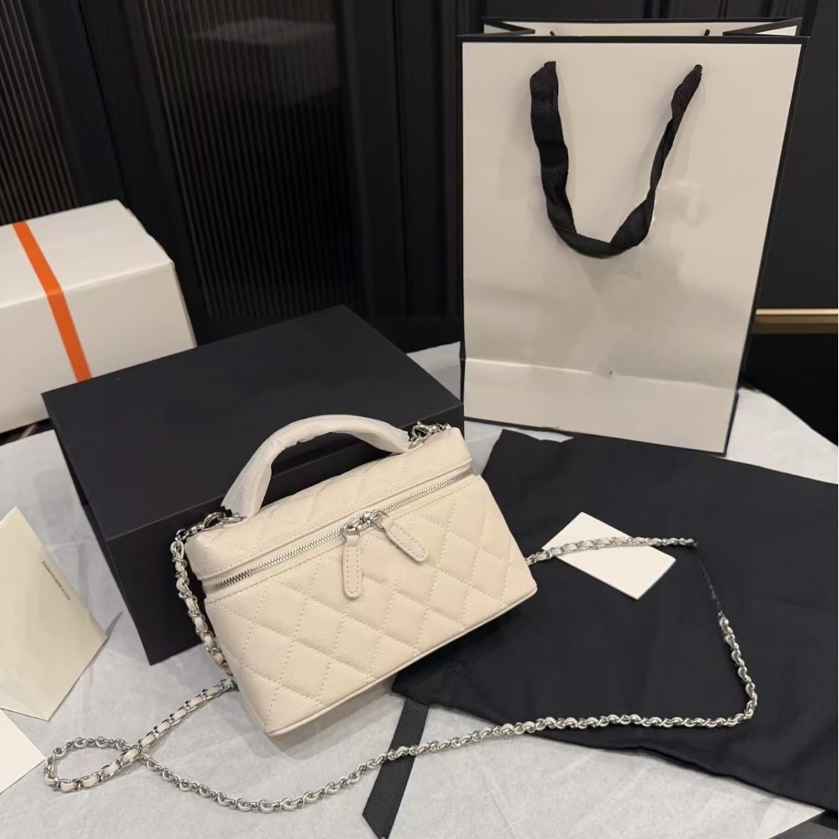 25P限量爱心钻石饭盒包LP盒子包手柄链条包haas荔枝纹小牛皮代发