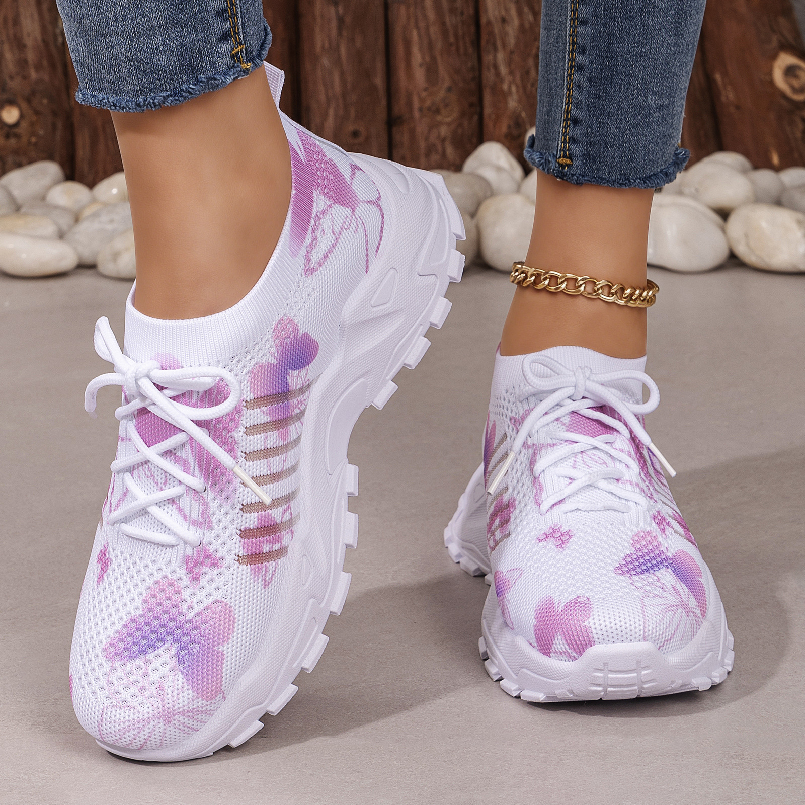 Zapatos de mujer transfronterizos de estilo europeo y americano aumentan los zapatos casuales con patrón de mariposa, zapatos de tejido TEMU, zapatos deportivos con suela gruesa.