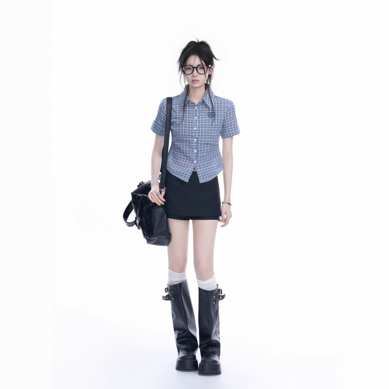 Embroidered Heart Plaid Short-Sleeve Shirt, Short Style for Women, 2025 Summer Waist-Cinching Top, Stylish Slim-Fit Shirt