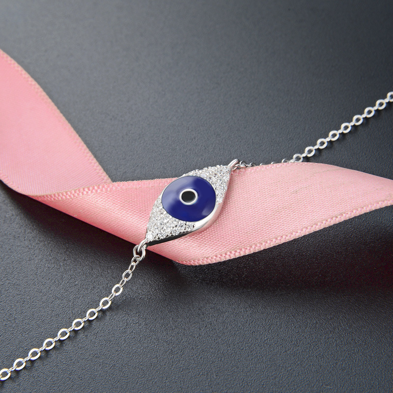 Japonés y coreano nicho diseño diamante s925 pulsera de plata creativa simple luz lujo ojos gota aceite mano joyería femenina al por mayor